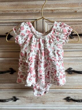 Duck Duck Goose  Strawberry Floral Ruffle Baby Dress Onesie 6 - 9 months